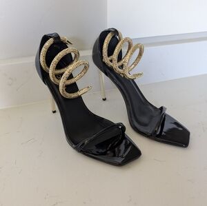 Fashion Nova Axel Black And Golden Detail Strap Metal Heels Size 7.